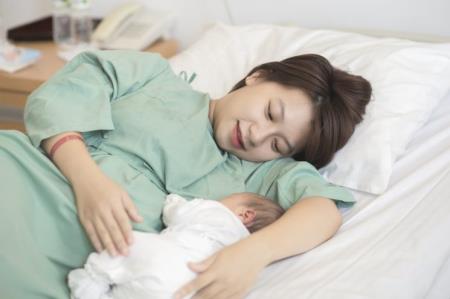 Mẹ cần biết: 7 cách gọi sữa về nhanh sau sinh mổ 