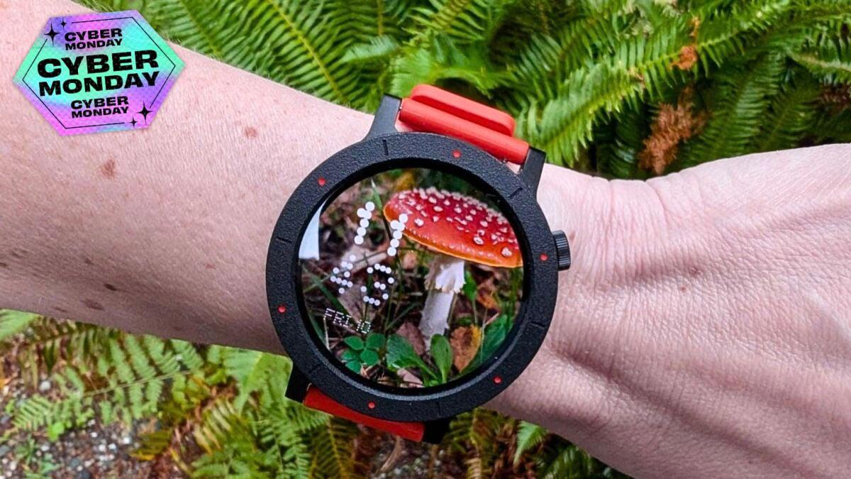 CMF By Nothing Watch 3 Pro giảm $20 trên Amazon nhân Cyber Monday